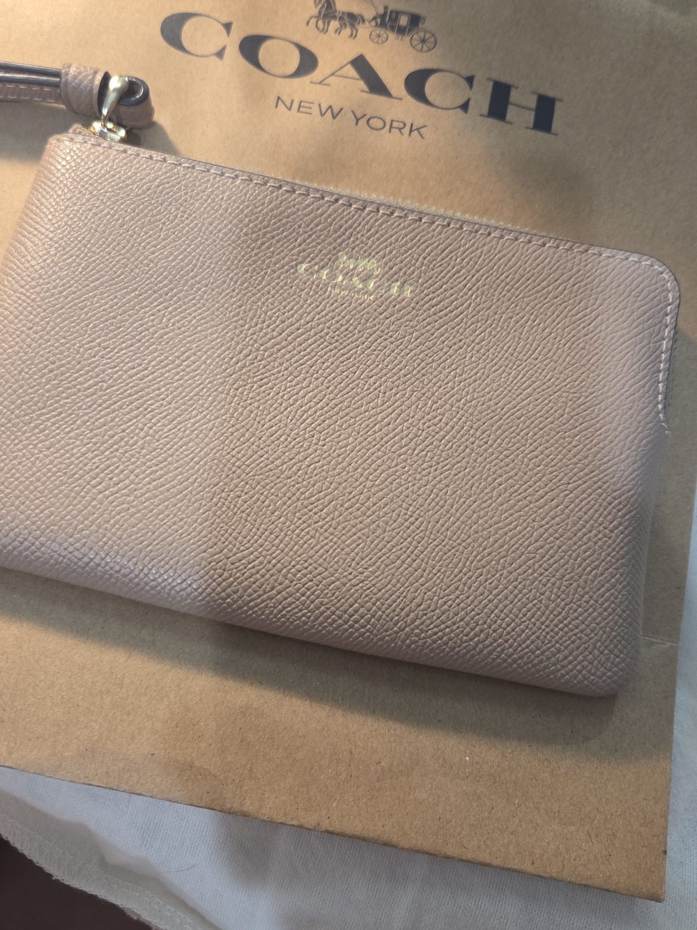 Coach Corner Zip Pebble Wristlet